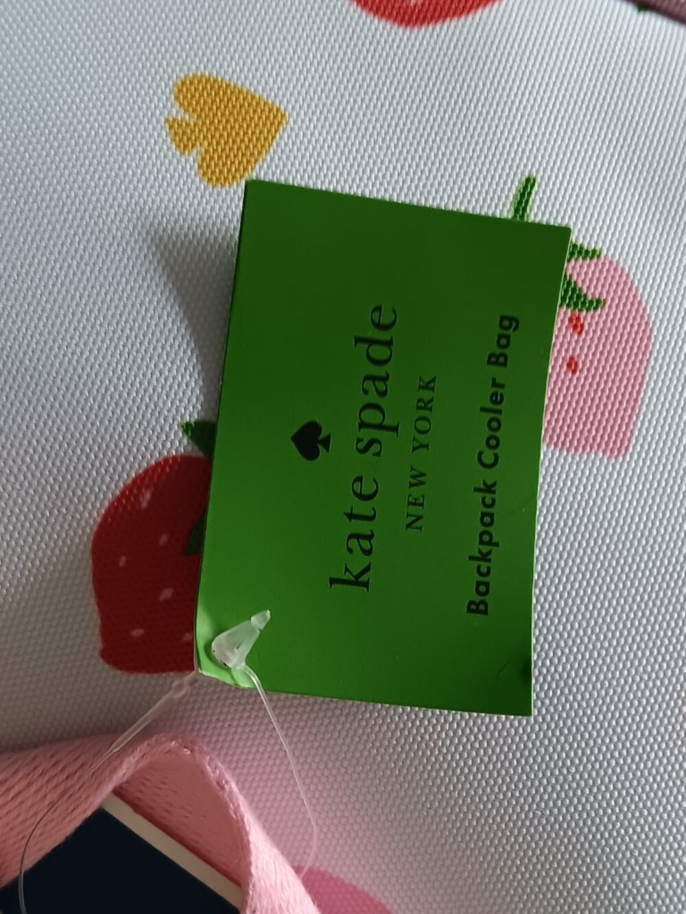 Kate Spade Cooler Backpack Strawberries White Pink Green Straps Insulated NEW - Picture 3 of 13